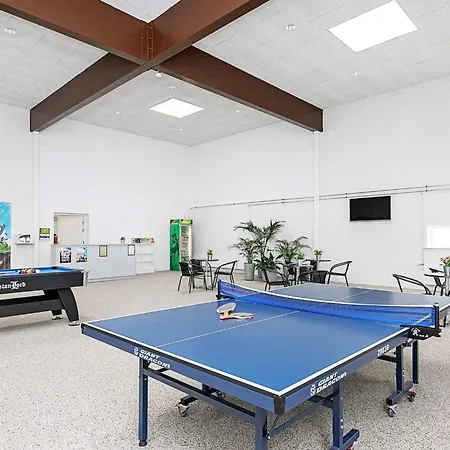 6 Person In Brovst-by Traum Brovst