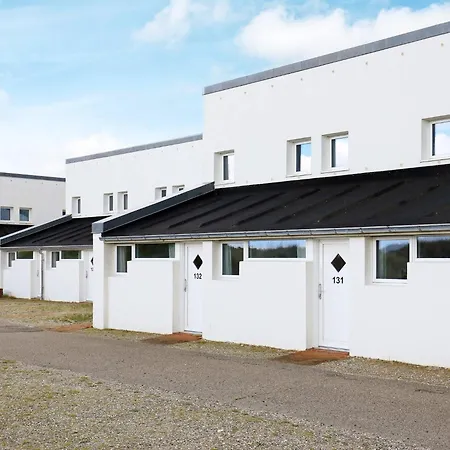 6 Person In Brovst-by Traum